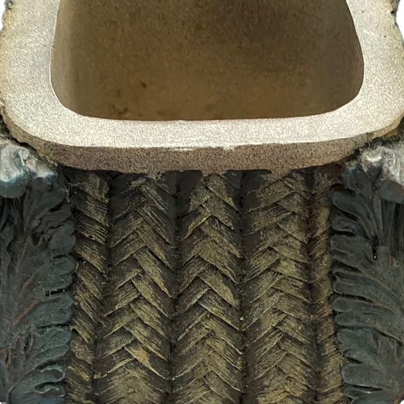 VTG Lion 2 Headed Resin Planter Pot Decorative 14" - Picture 8 of 9